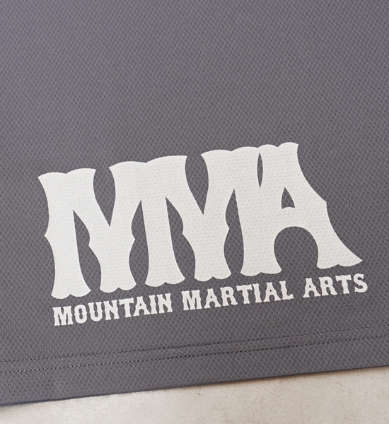 MOUNTAIN MARTIAL ARTS  COOLMAX® 從城鎮到山區 速乾透氣無袖 日本製