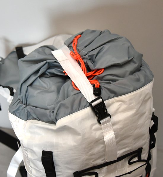 Hyperlite Mountain Gear  Dyneema® PRISM 40L 雪地攀登包 [ 可選背長 / 肩膀不可調整 ]