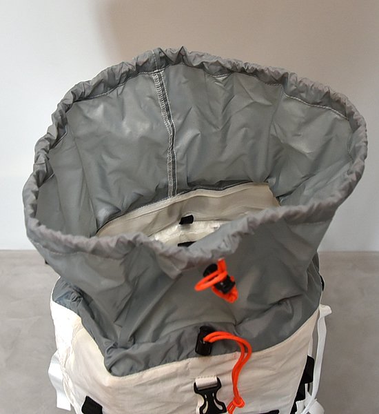 Hyperlite Mountain Gear  Dyneema® PRISM 40L 雪地攀登包 [ 可選背長 / 肩膀不可調整 ]