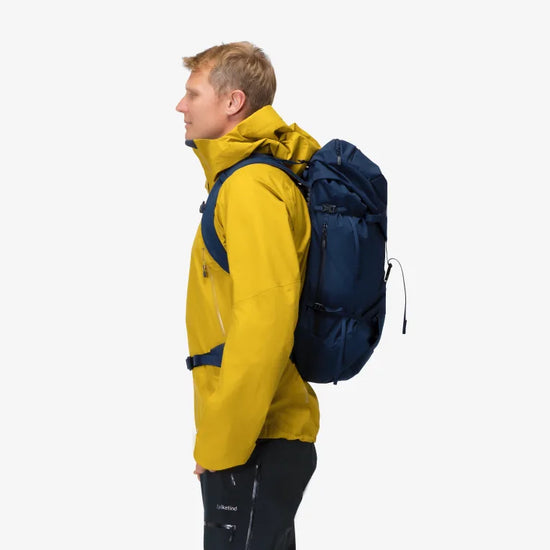 Norrona Falketind ECONYL® 35L [ 2022色 ] 2色