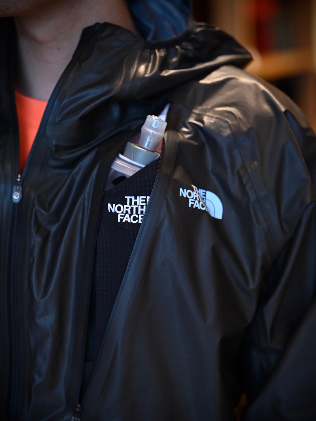 The North Face GTX SHAKEDRY 輕量越野跑防水外套225g [ 可穿在跑包