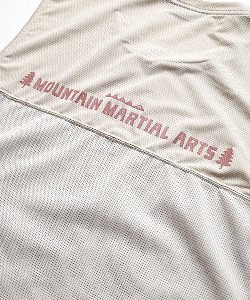 MOUNTAIN MARTIAL ARTS POLARTEC® 從城鎮到山區 速乾透氣無袖 [ 夏日系列 ] 男女同版 2色スニーカー